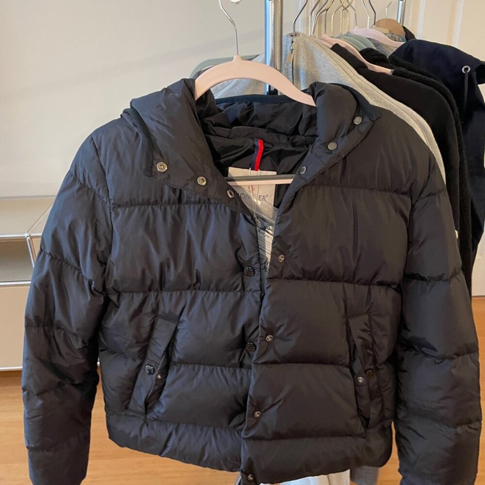 Authentic NEW Moncler size 3 LENAR Black Women